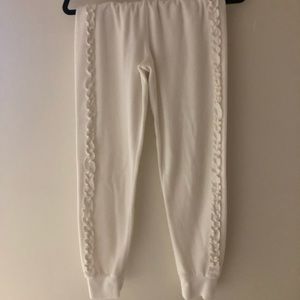 White bow shaped leggings :)